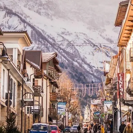 Front Of Ski Slope - Free Parking Bardonecchia